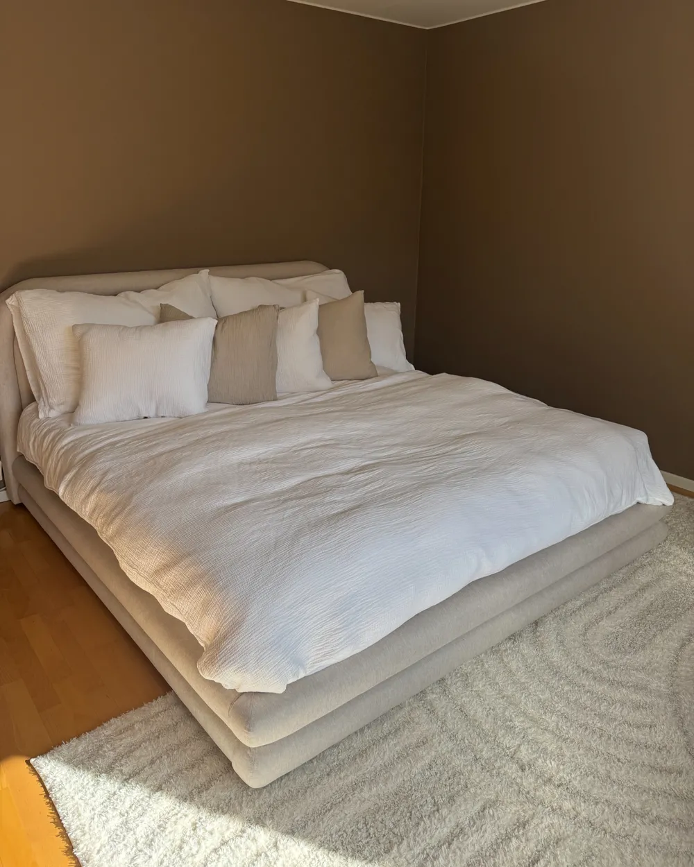 Bett mit Lattenrost Kunstleinen LAVARDENS 180 x 200 cm Hellbeige_1019720
