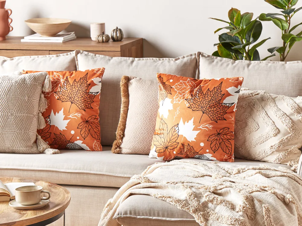 Dekokissen 2er Set POINSETTIA 45 x 45 cm Samtstoff Orange Pflanzenmuster