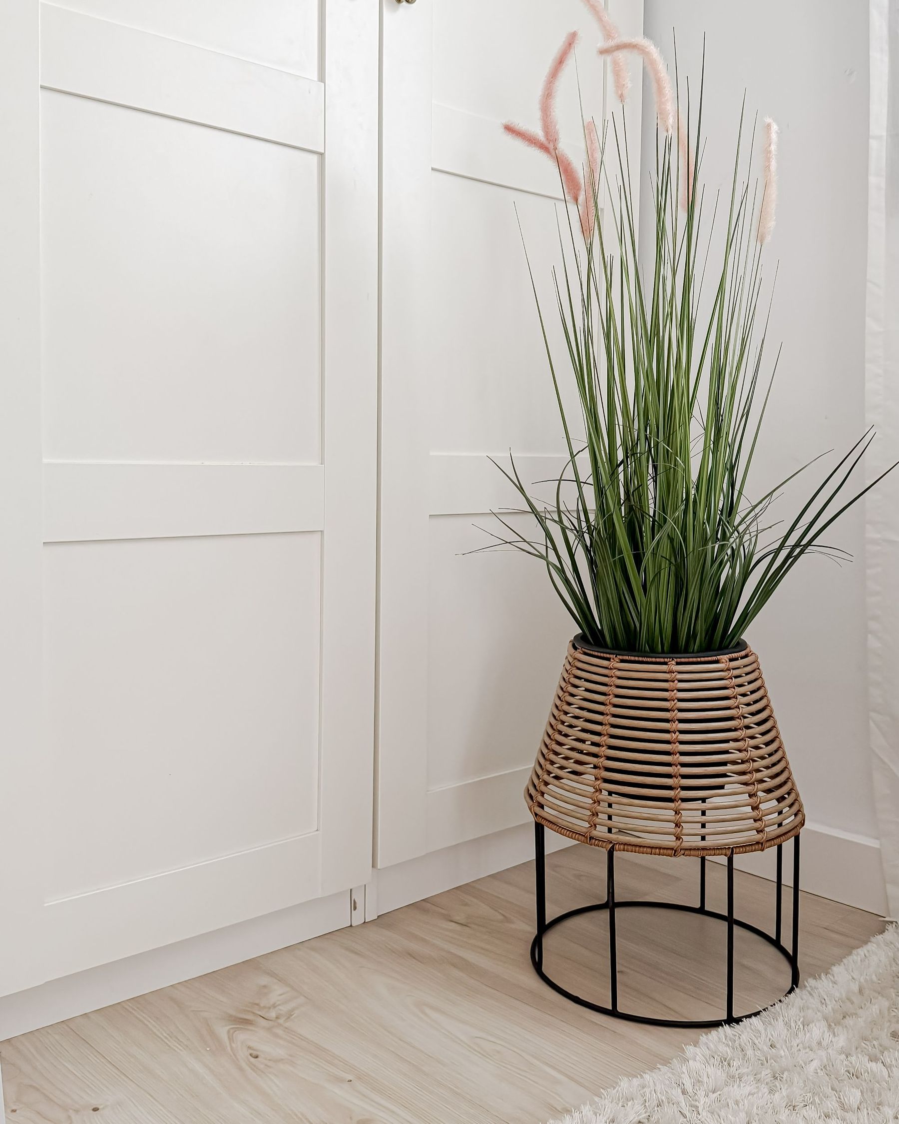 Rattan Pflanzenständer Mit Dreieckbeinen – Naturlook Für Innen & Außen, 32,5 X 21 Cm