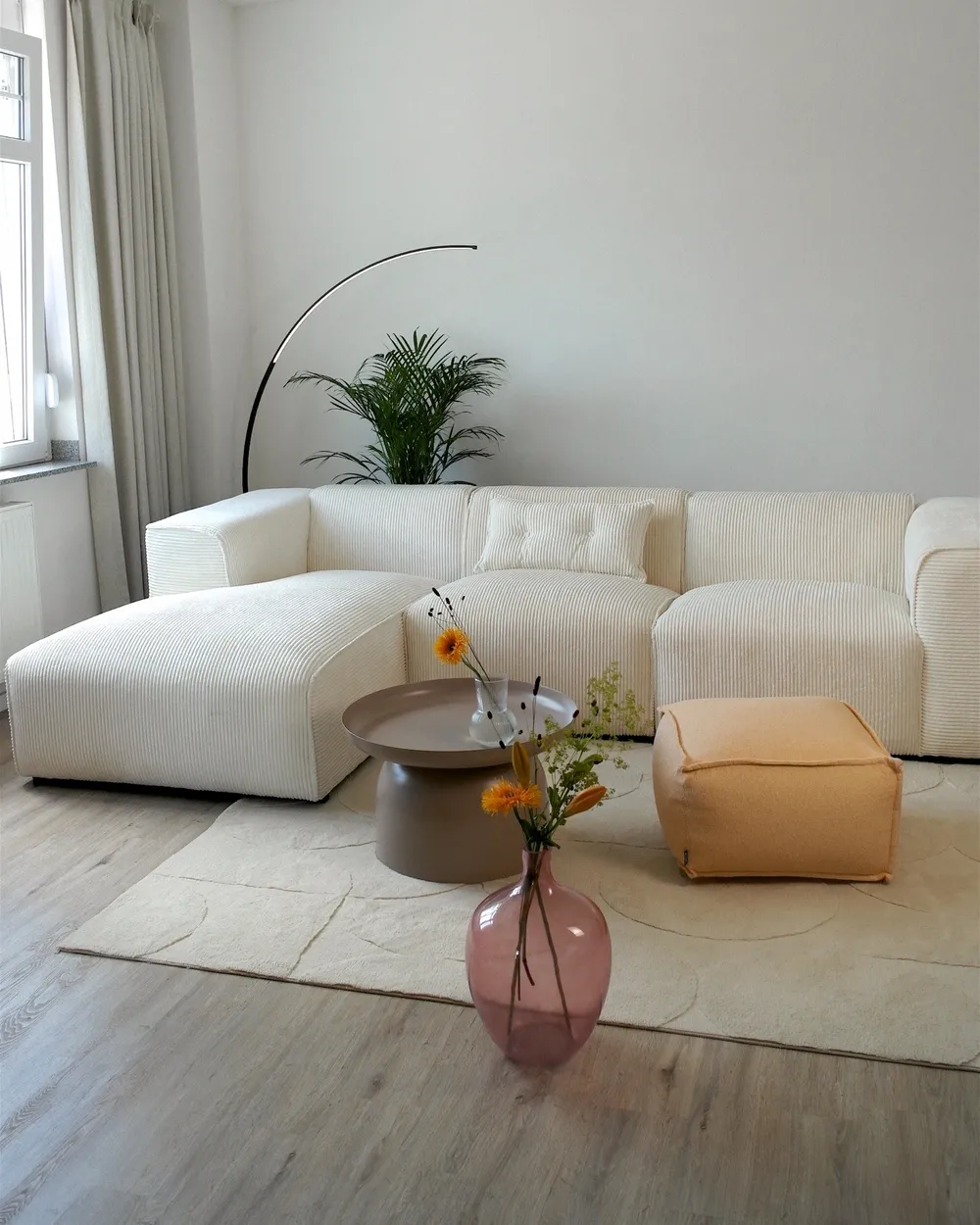 Ecksofa 3-Sitzer DOLVA Cord Cremeweiß rechtsseitig_1001426