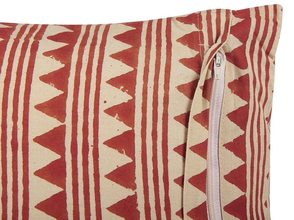 Dekokissen 2er Set DEGLUPTA 45 x 45 cm Baumwolle Rot ZickZack-Muster_839353