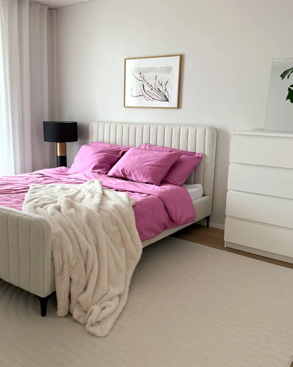Bett mit Lattenrost Bouclé LUNAN 160 x 200 cm Cremeweiß_981761