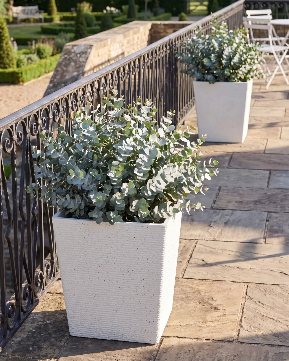 Set of 2 Plant Pots CYRODALIS 42 cm White_1123836