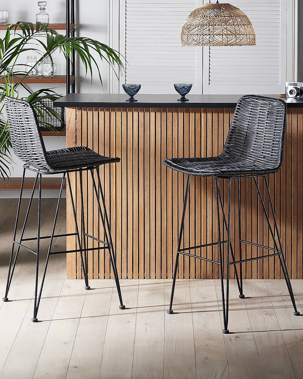 Set mit 2 Barstühlen CASSITA Rattan Schwarz_1171315