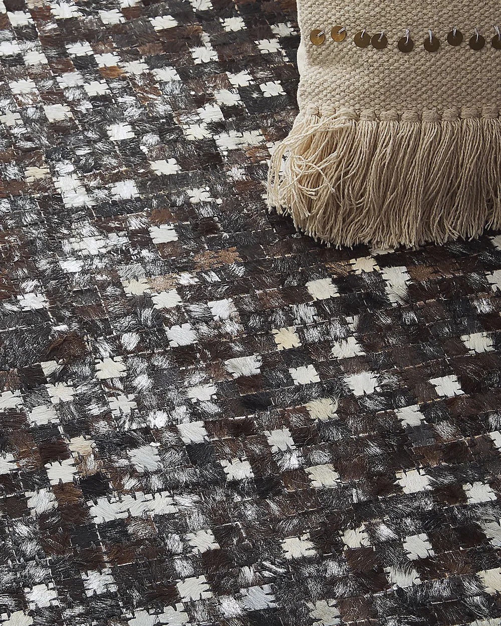 Teppich AKKESE Braun 140 x 200 cm Echtleder_764585