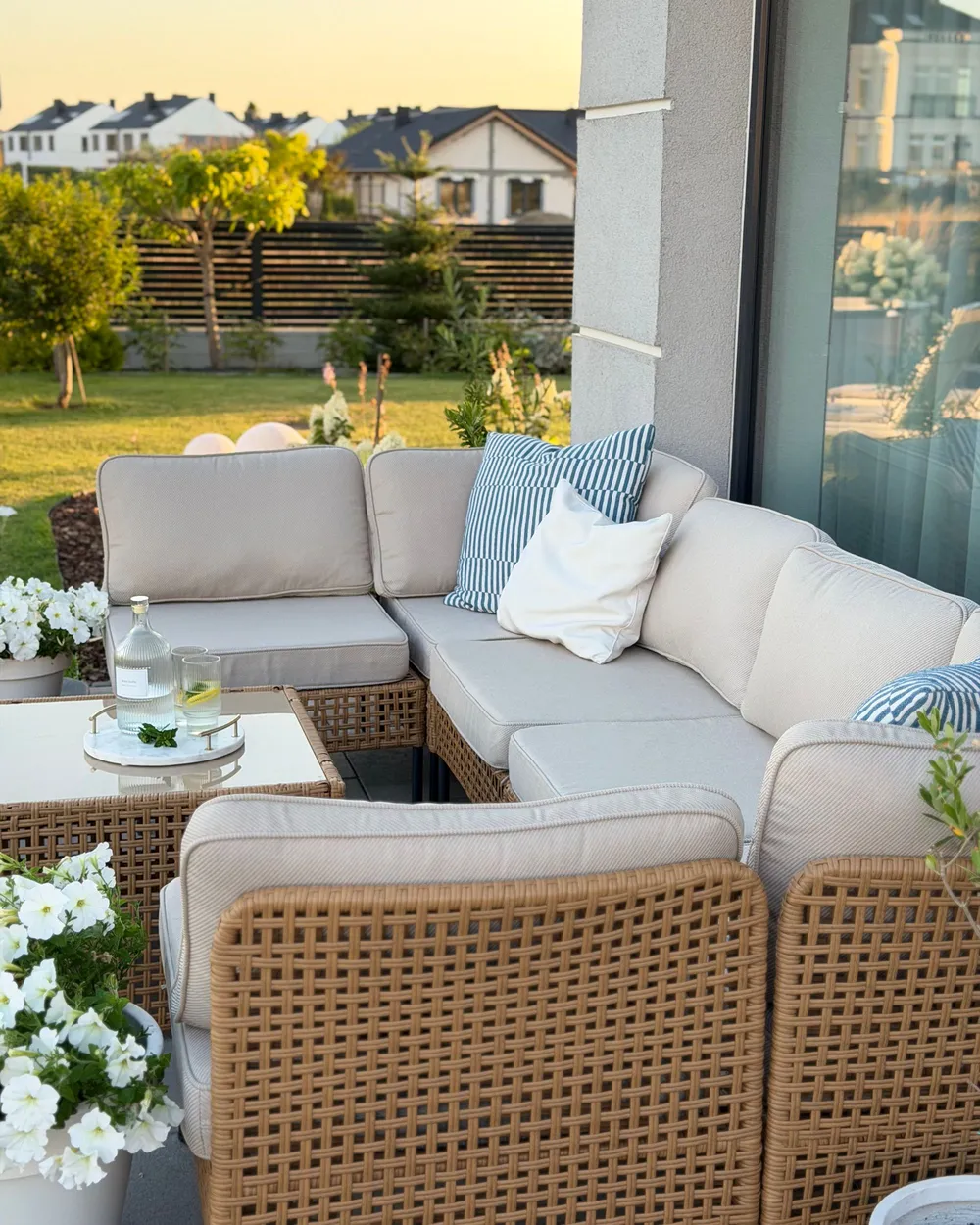 Gartensofa in U-Form 6-Sitzer OMEGANA modular Polyrattan Hellbeige_1160025