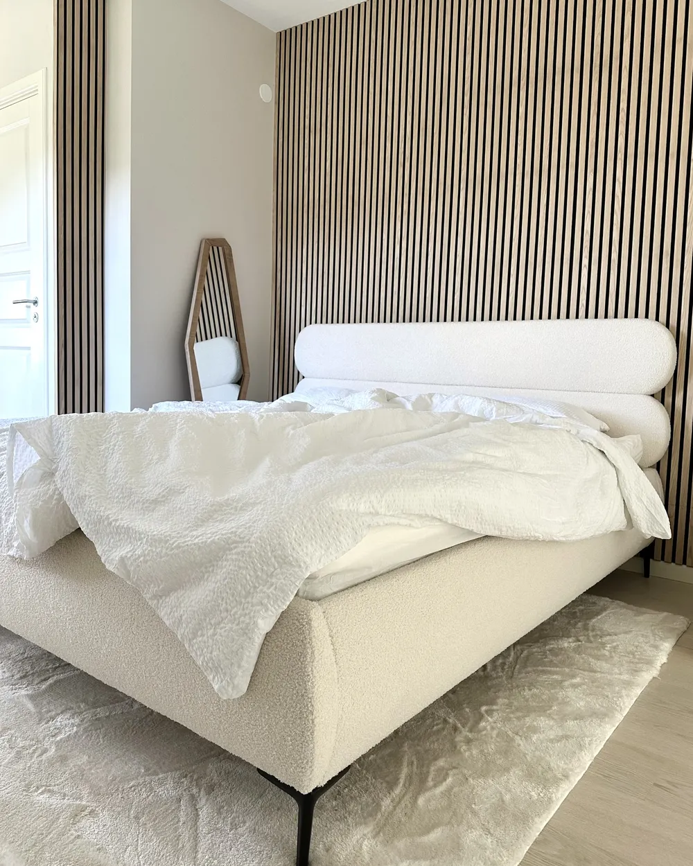 Bed Boucle LESSAY 180 x 200 cm (EU Super King) Off-White_1034183