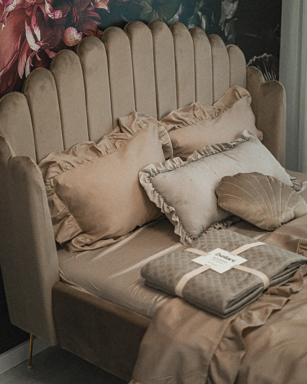 Bed Velvet AMBILLOU 140 x 200 cm (EU Double) Taupe_987861