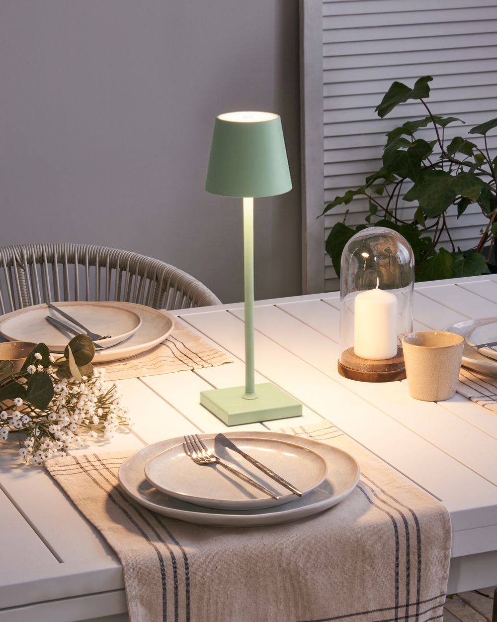 Bežična LED stolna lampa BACEIRO Metal svijetlo zelena