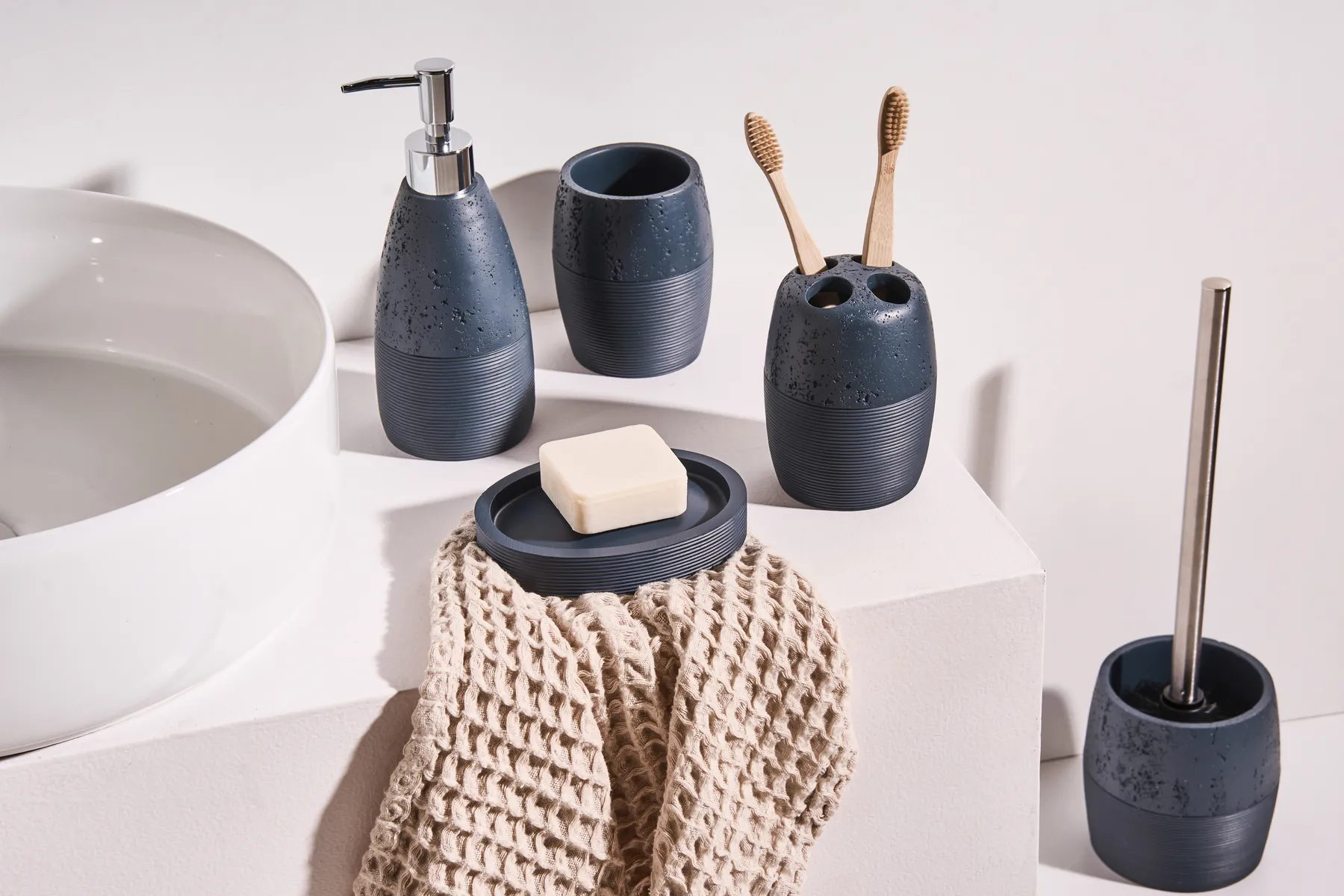 Set de 5 accessoires de salle de bain YARAPA Bleu foncé_996863