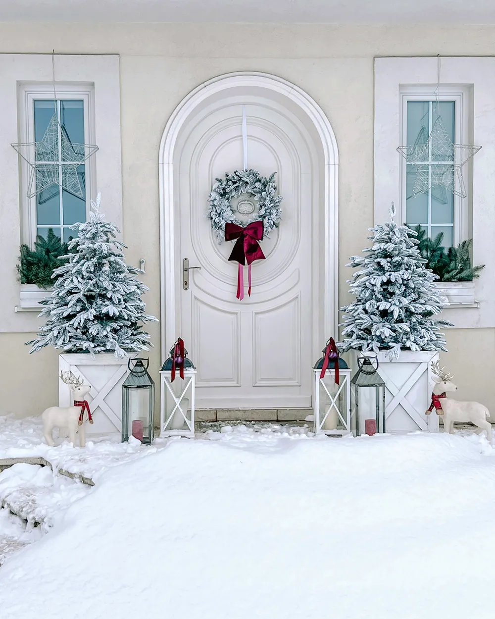 Künstlicher Weihnachtsbaum mit Schnee BASSIE 120 cm Weiß_847976