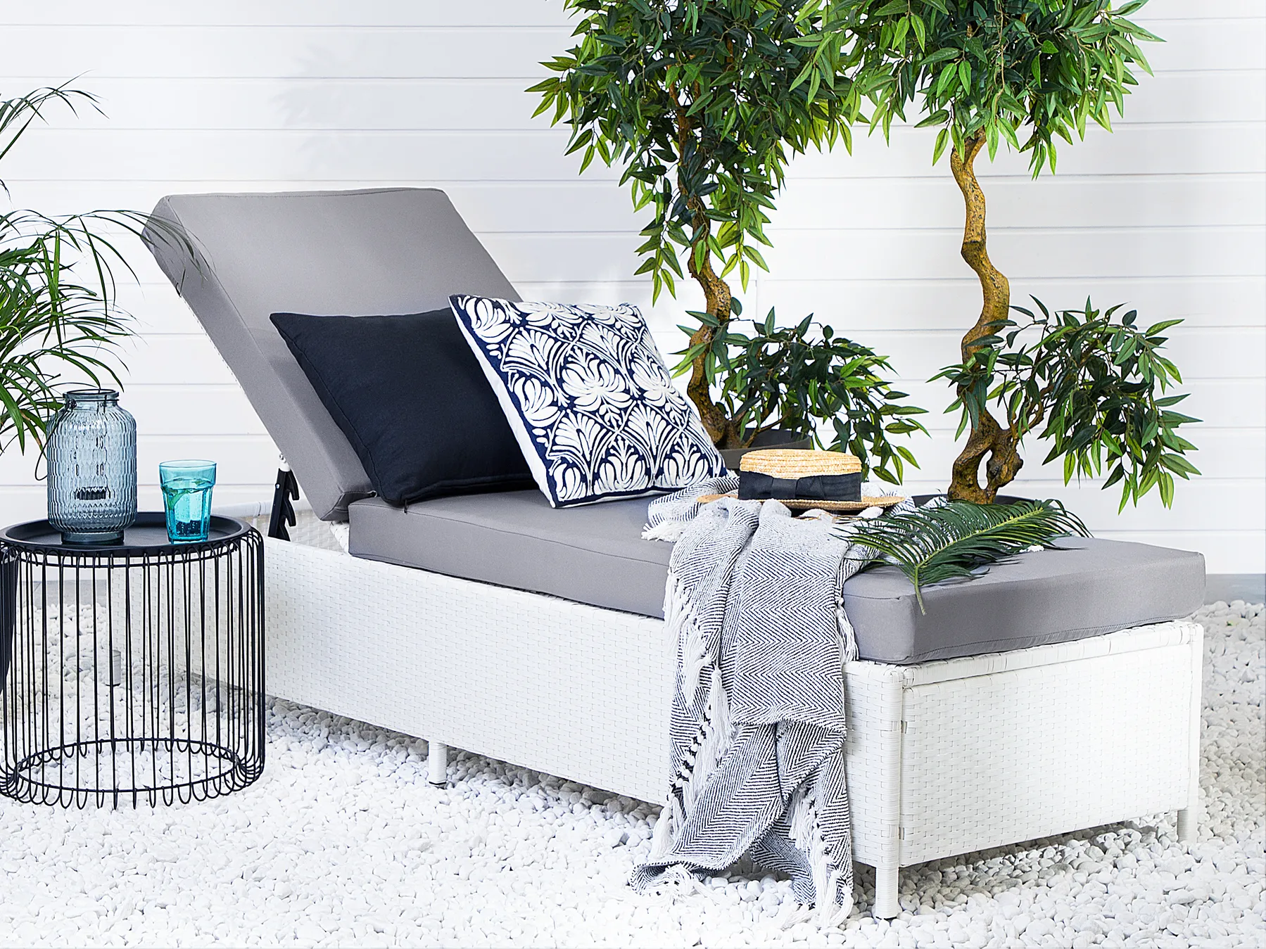 Sonnenliege mit Kissen TURIN mit Relaxfunktion Polyrattan Weiß_742126