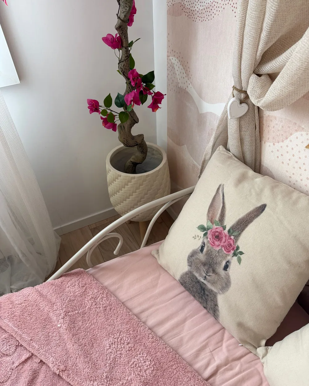Blumentopf mit Beinen PAVONE 27 cm Hellbeige_1156480