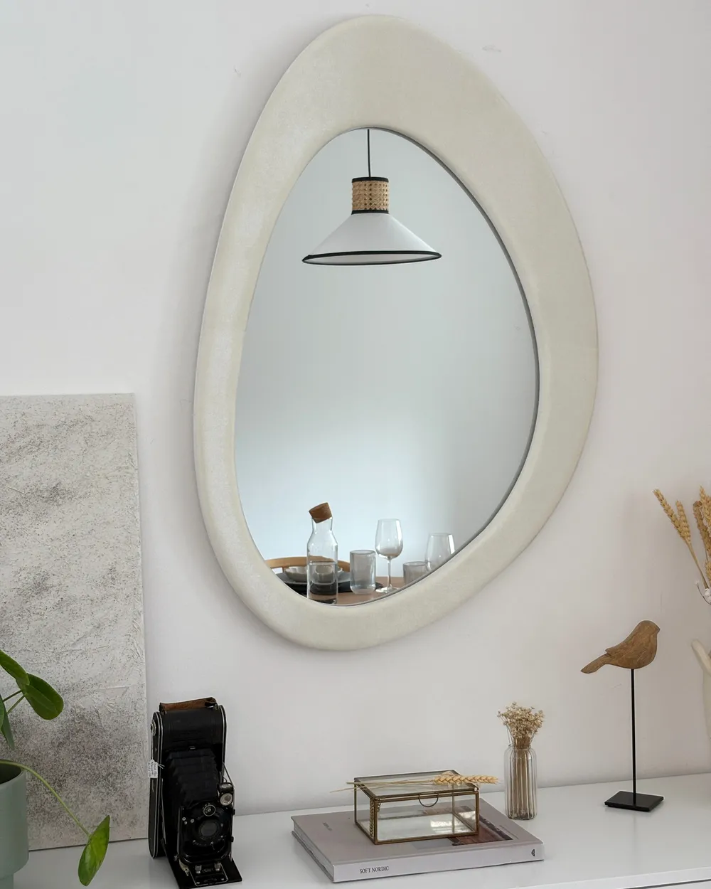 Wandspiegel AUDES 60 cm 90 cm Samtstoff Cremeweiß_1047939