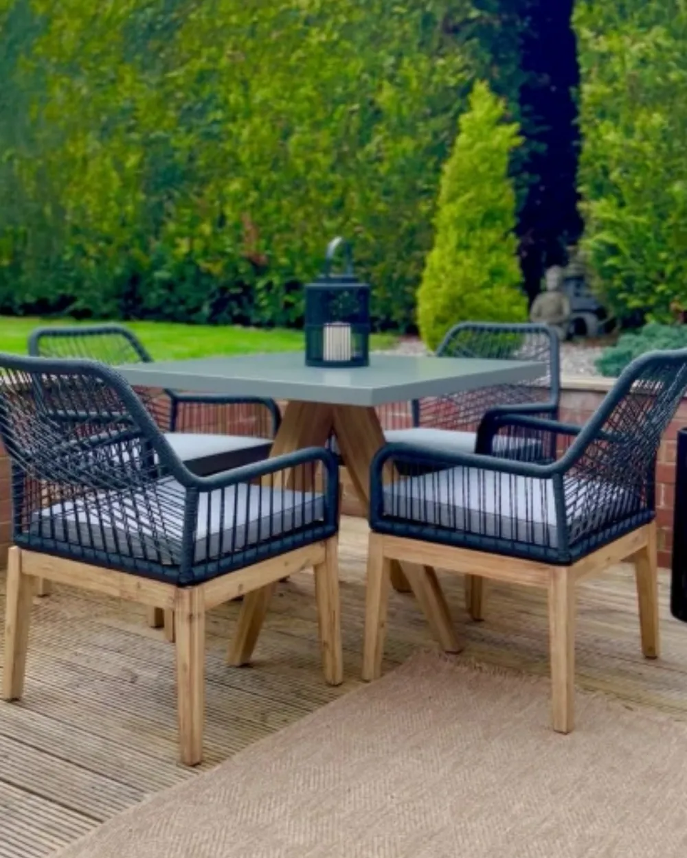 Gartenmöbel Set 4-Sitzer OLBIA inkl. Kissen Beton Schwarz_983686