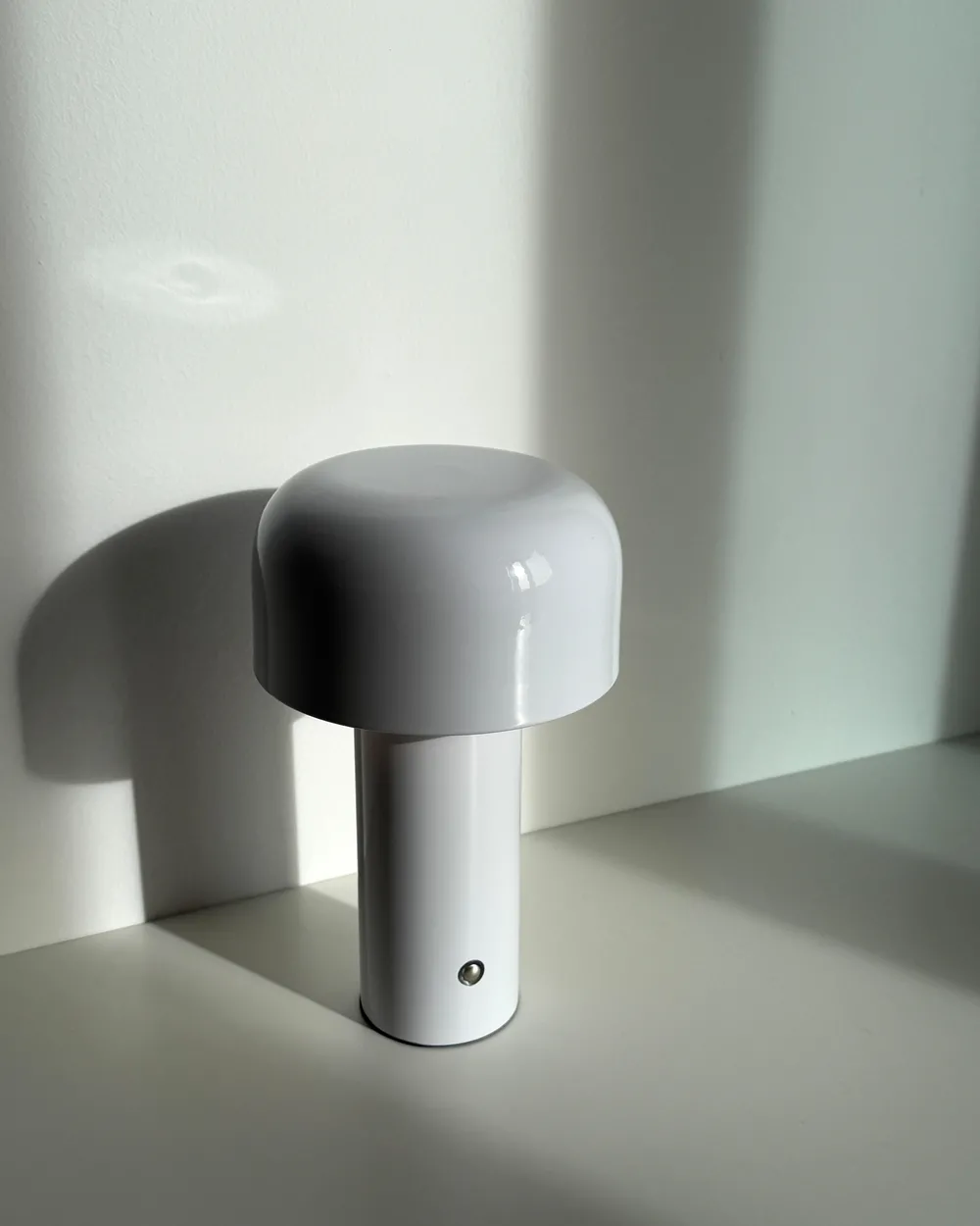 Kabellose LED Tischlampe BESOS mit Dimmer Metall Weiß_973366