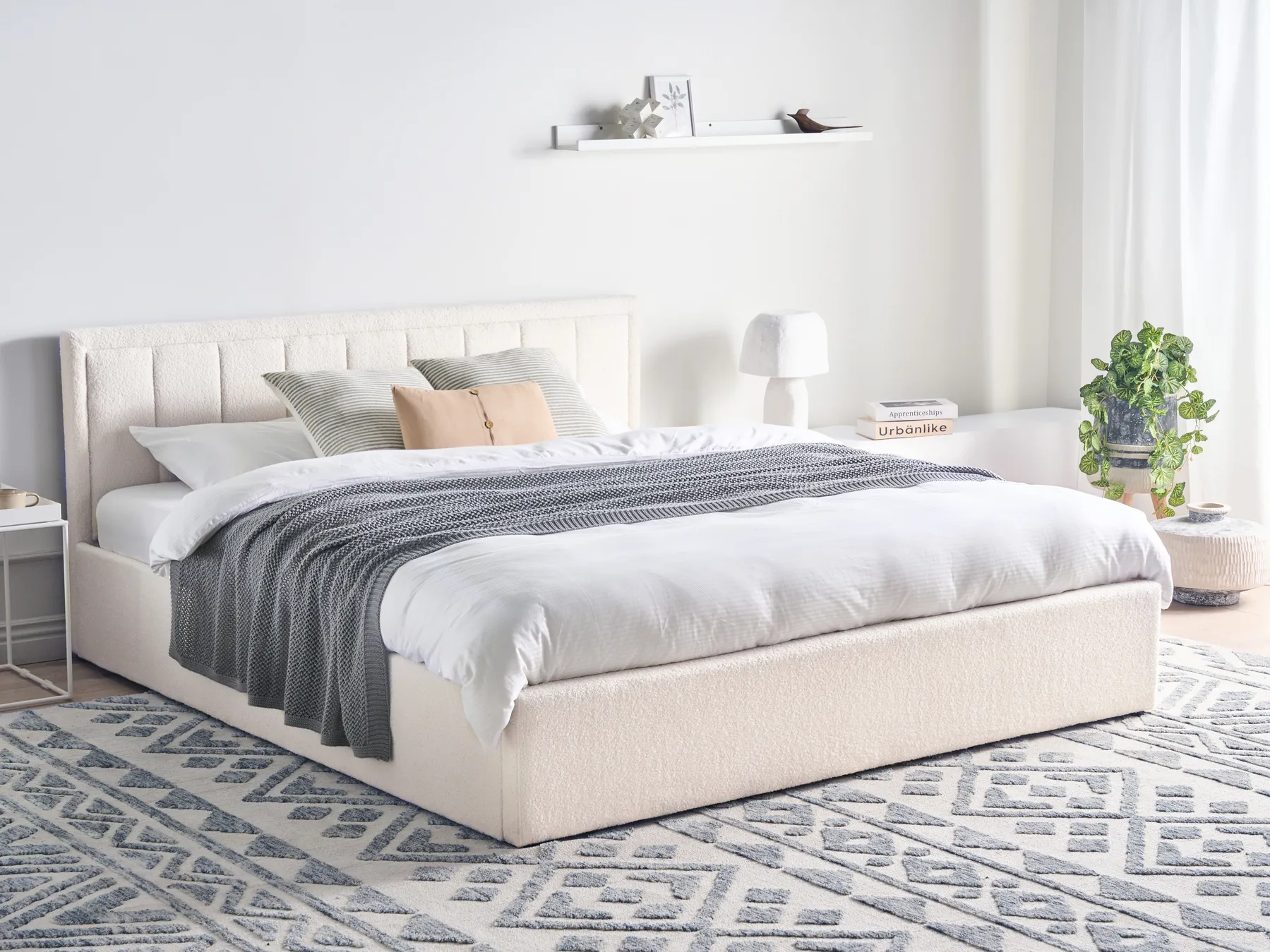 Bett mit Stauraum MONTLAUR Bouclé Weiß 180 x 200 cm_958498