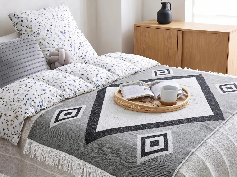 Kuscheldecke KATTIKE Stoff 130 x 170 cm Grau