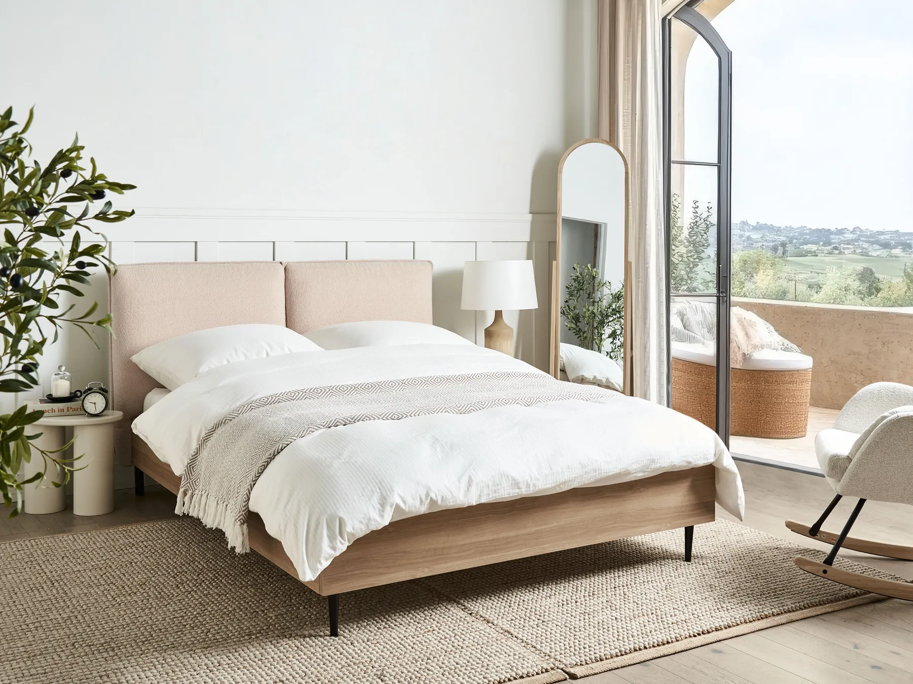 Bed Boucle LIMANTON 140 x 200 cm (EU Double) Beige_971420