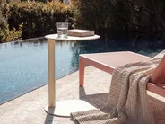 Outdoor Beistelltisch VENTURINA 40 cm 40 cm Metall Beige_1117018