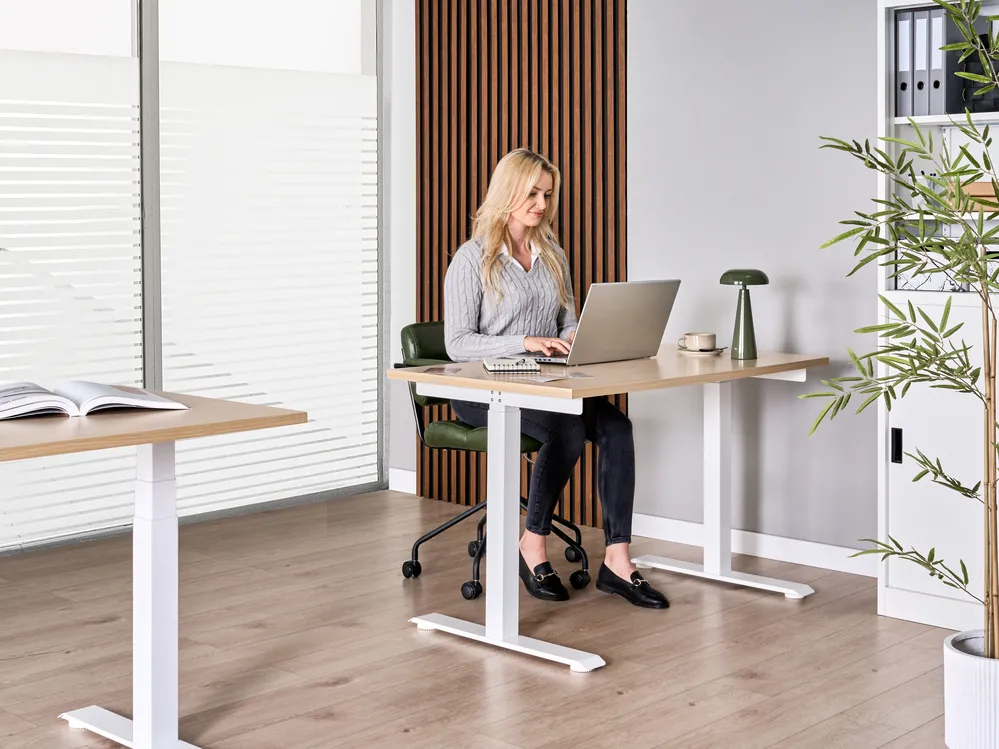 Schreibtisch elektrisch höhenverstellbar DESTINES 120 cm 72 cm Hellbraun / Weiß