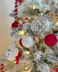 Künstlicher Weihnachtsbaum mit Schnee LED TATLOW 180 cm Grün_1172460