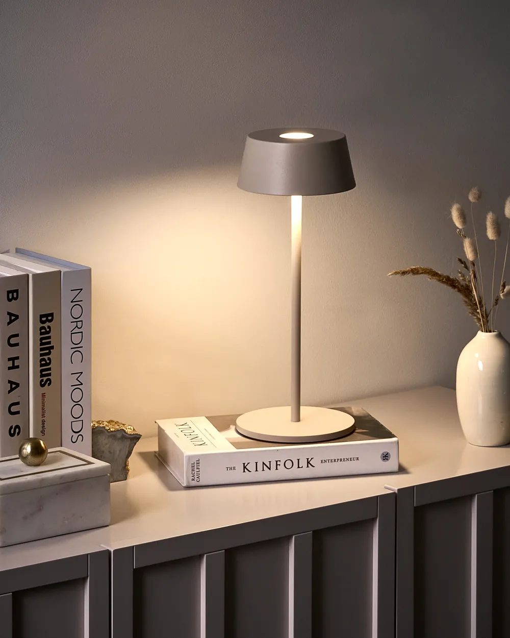 Kabellose LED Tischlampe GUDER mit Dimmer Metall Beige