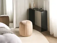 Pouf SELBY Samtstoff Beige_1032098
