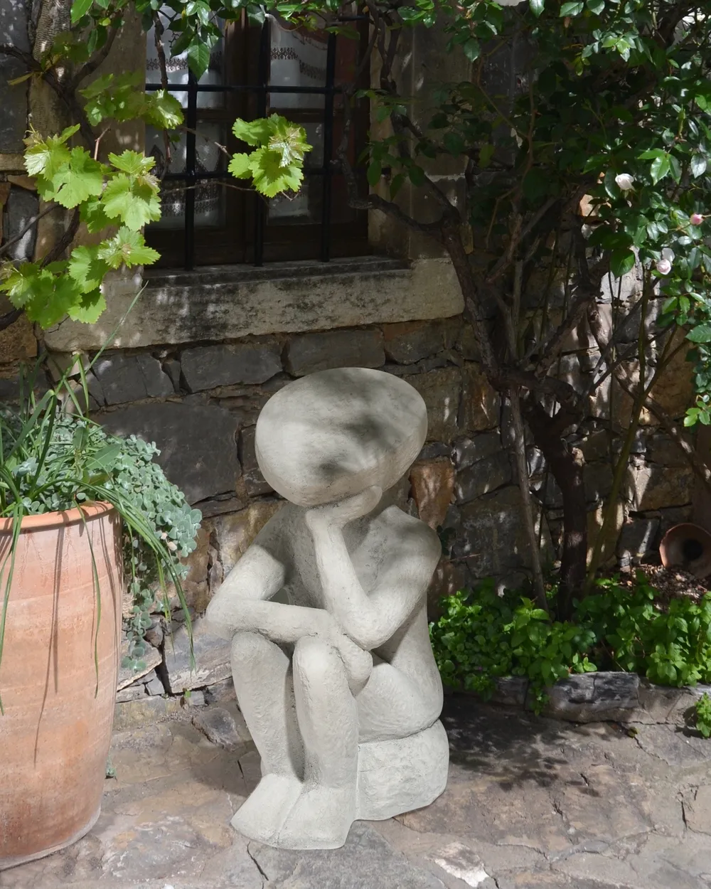 Gartenfigur FRIA Grau