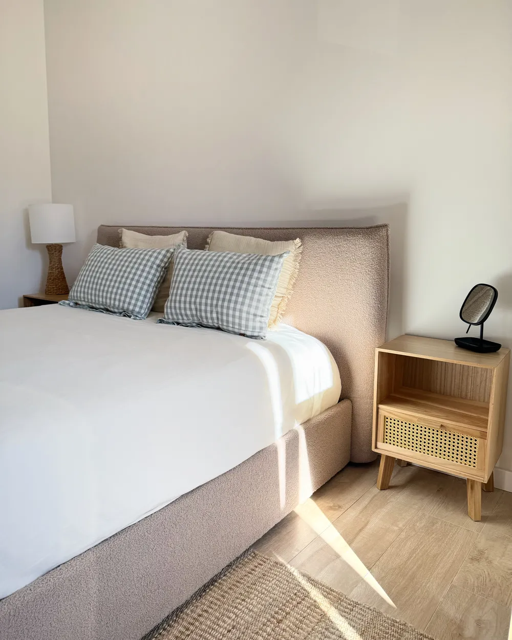 Bett mit Stauraum LAVAUR Bouclé Taupe 160 x 200 cm_1022045