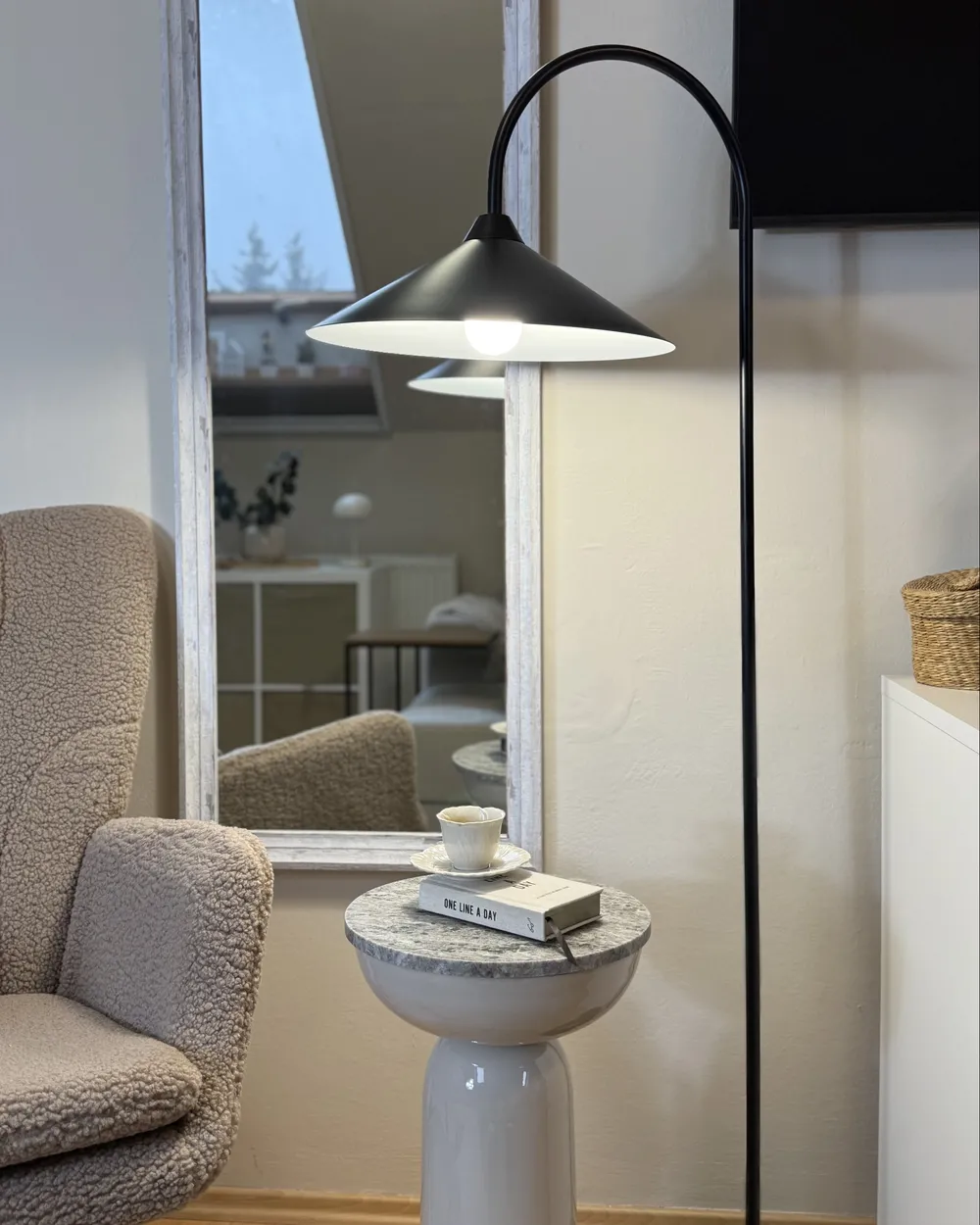 Floor Lamp SAVEGRE Metal Black_1055257