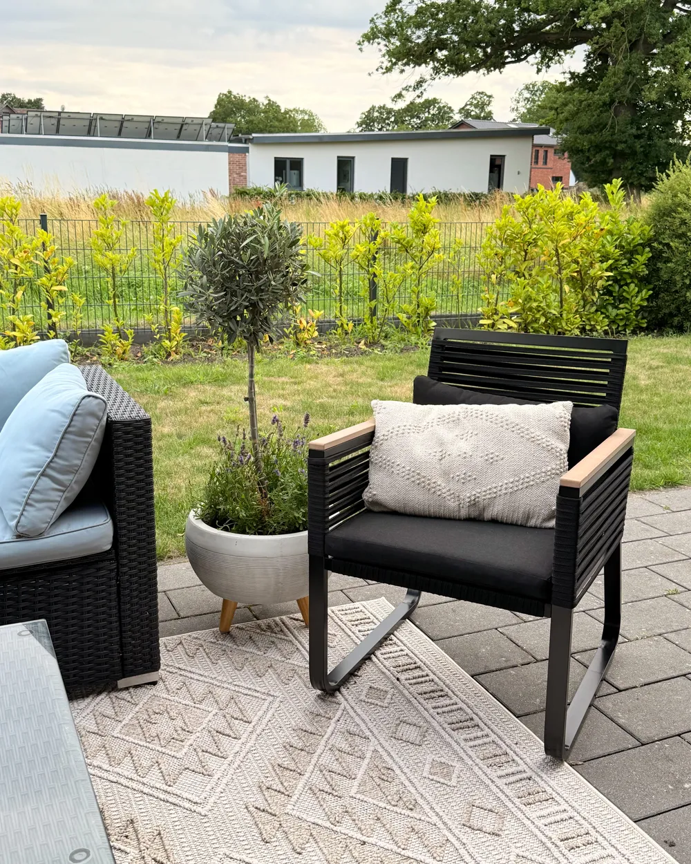 Set mit 2 Stühlen und Sitzkissen CANETTO Metall Schwarz_1001511