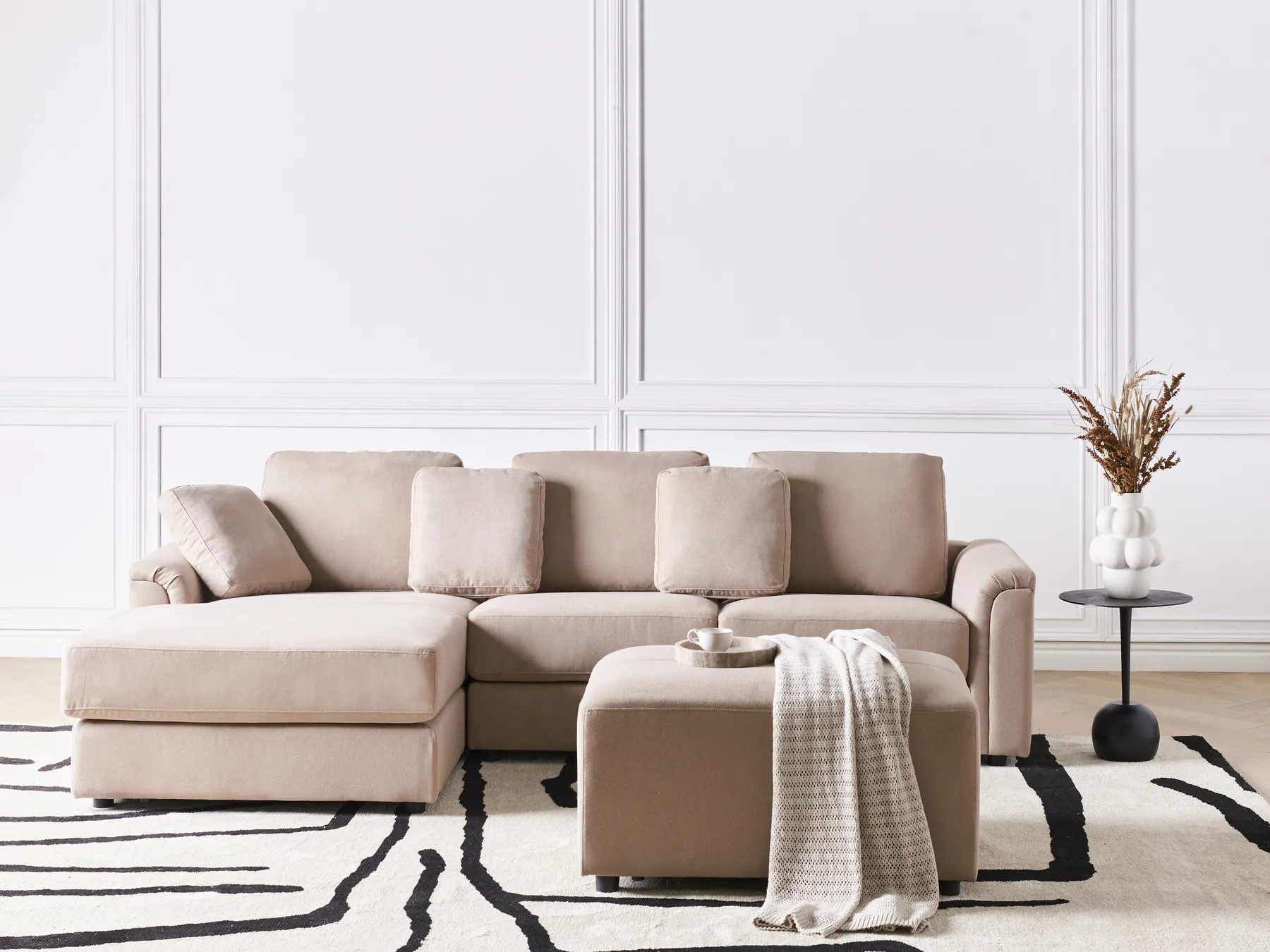 Ecksofa 4-Sitzer KOHLO mit Ottomane Stoff Taupe rechtsseitig_945121