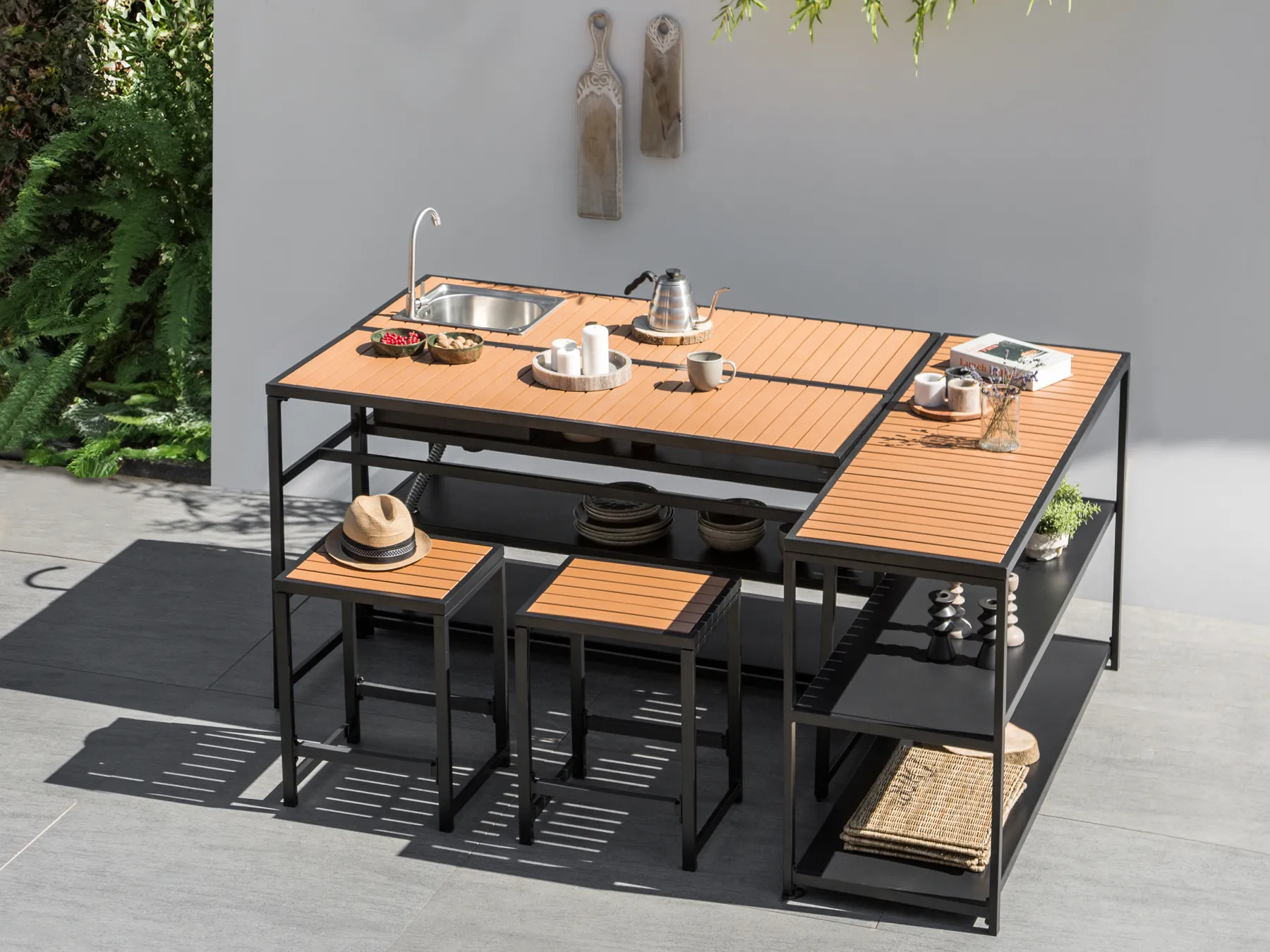 Outdoor-Kücheninsel mit Spüle AVETRANA Schwarz Metall_933431