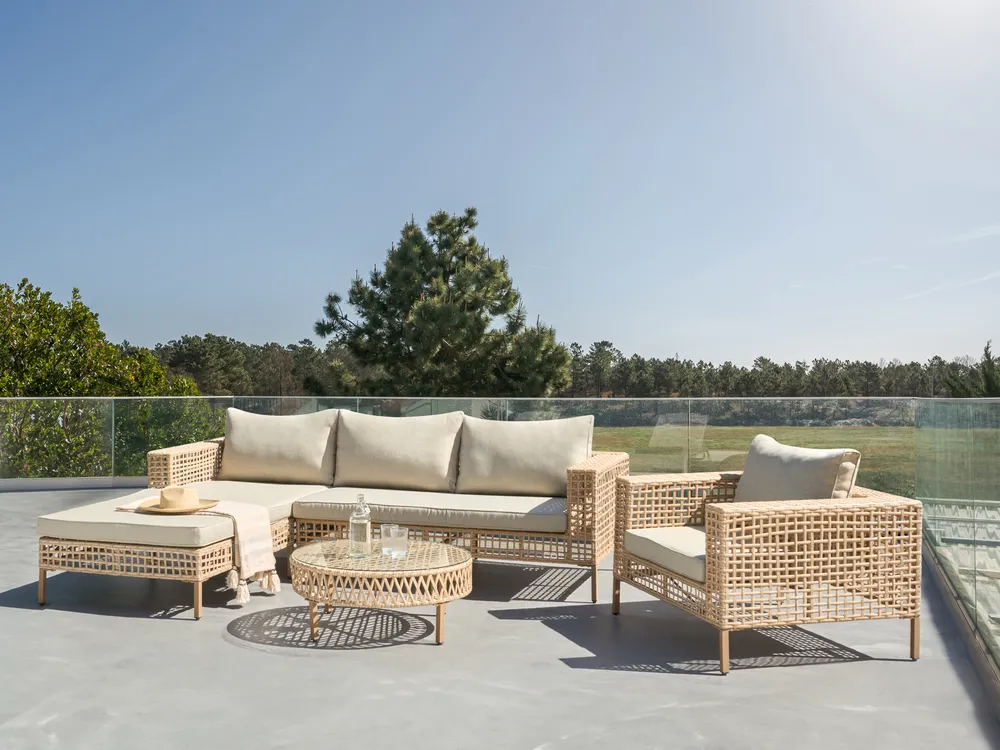 Lounge Set mit Tisch 4-Sitzer CALASETTA Polyrattan Beige rechtsseitig