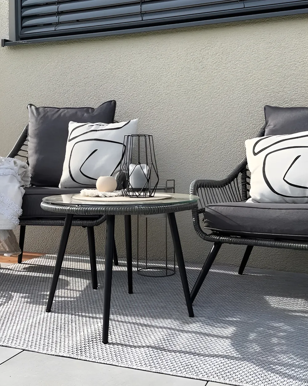 Bistro Set inkl. Kissen LAURETO Polyrattan Grau_941289