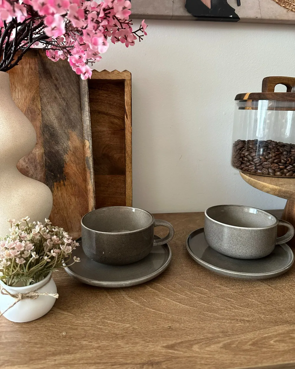 Tassen 4er Set mit Untertellern COSTMARY Steinzeug Grau_987903