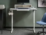 Schreibtisch elektrisch höhenverstellbar LUCAMA 120 cm 60 cm mit USB-Anschluss Weiß_1030915
