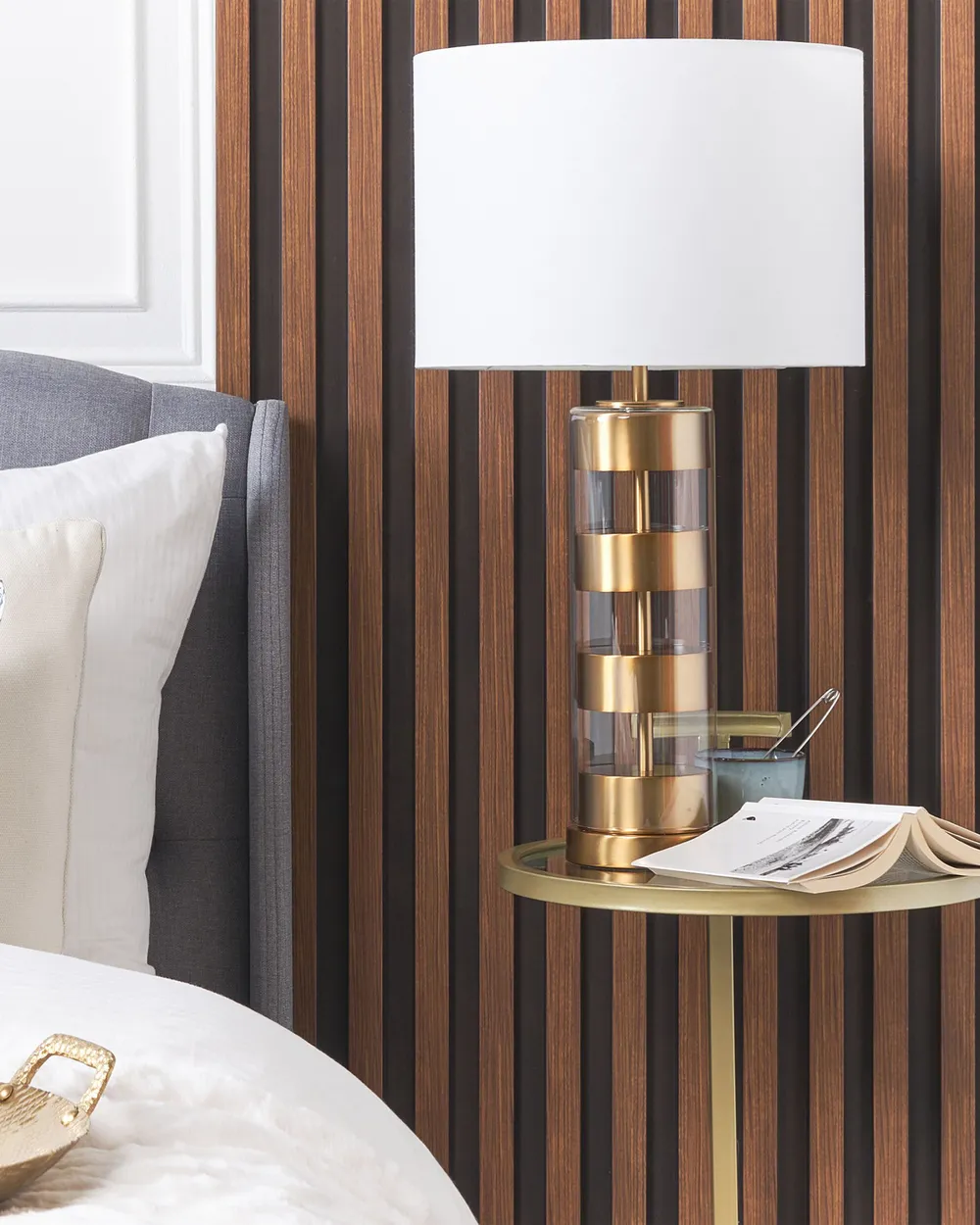 Lampada Da Tavolo Oro E Bianco 49x25 Cm - Design Moderno Con Base In Metallo E Paralume In Tessuto, Attacco E27, 150 Cm Di Cavo, Perfetta Per Comodino E Soggiorno