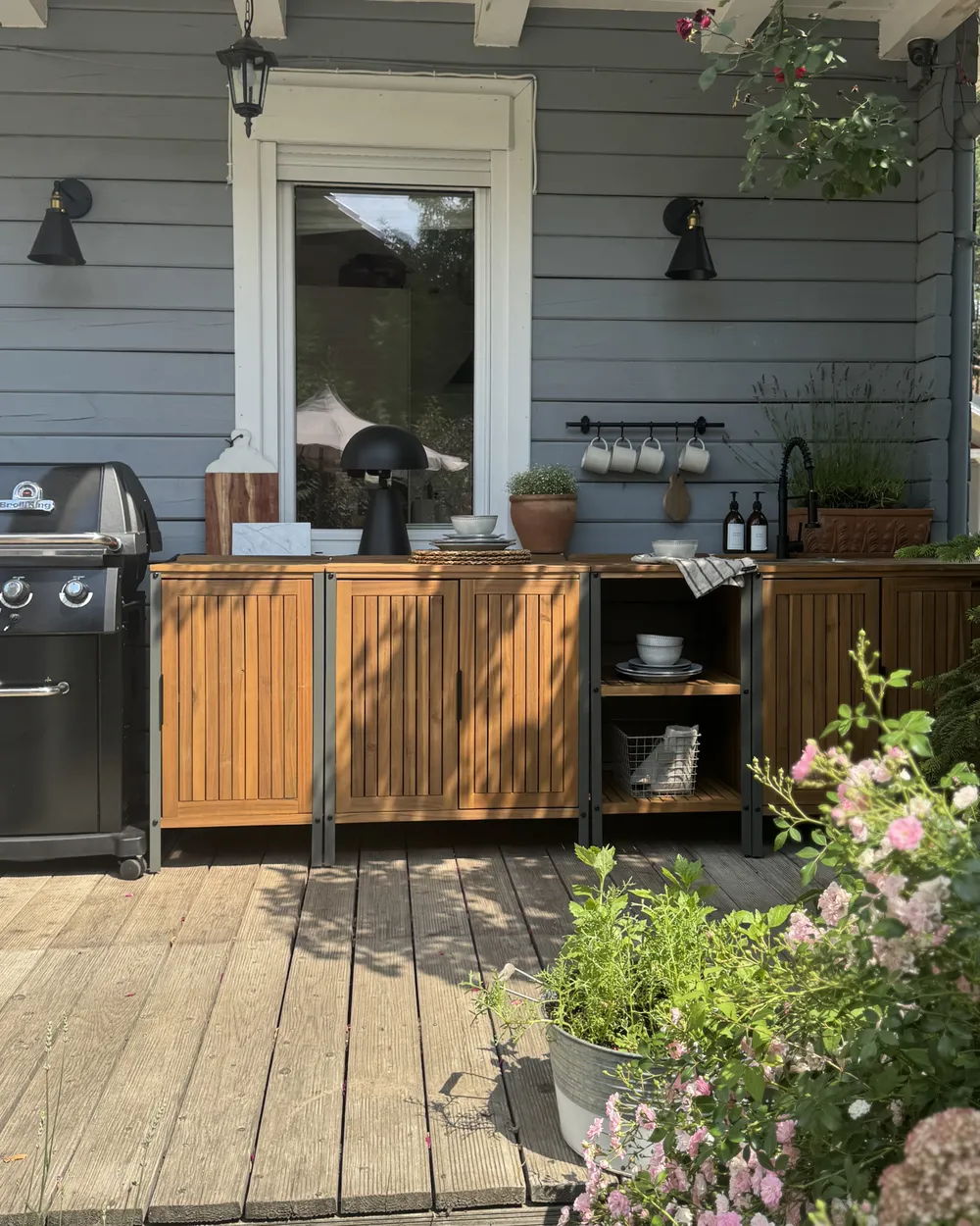 Outdoor-Küche 3er Set mit Spüle IVREA Braun / Schwarz zertifiziertes Akazienholz_1005598