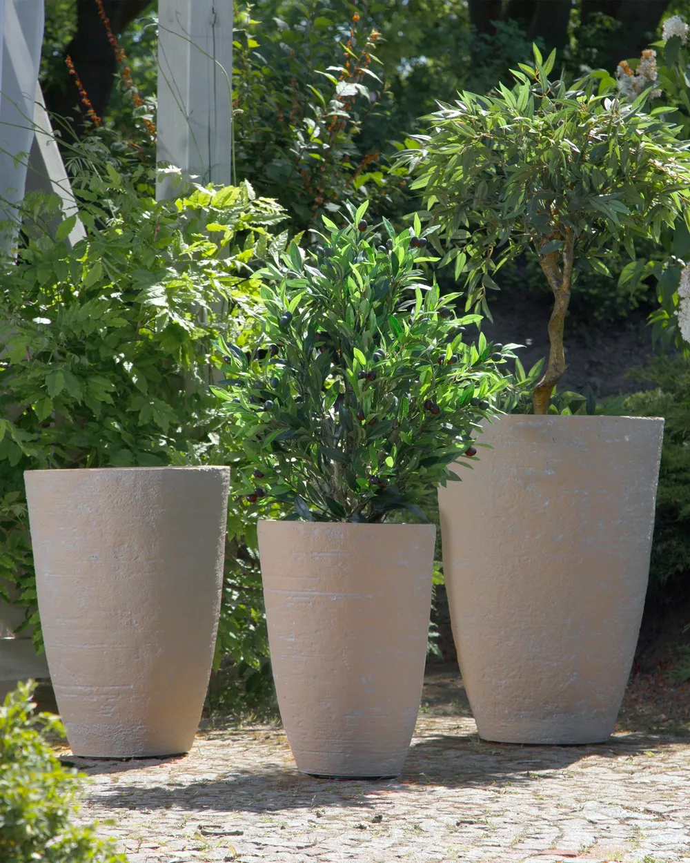 Plant Pot CAMIA 43 cm Beige - Beliani.dk