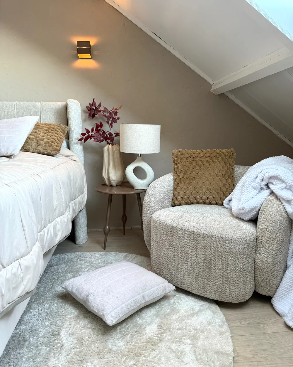 Set of 2 Decorative Cushions PURSLANE 43 x 43 cm Faux Fur Beige Geometric Pattern_1034622