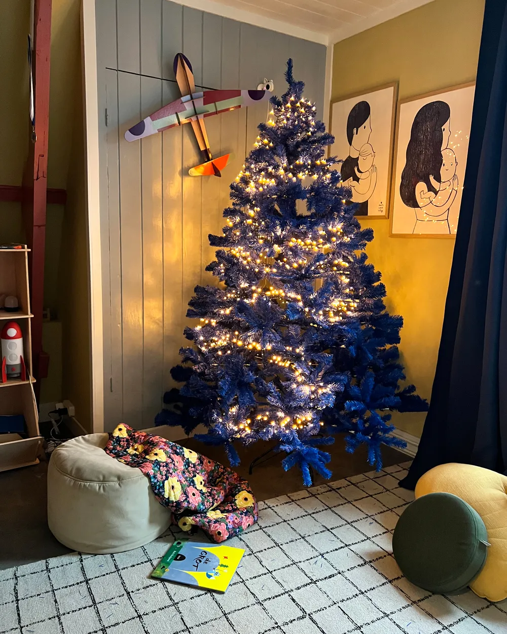 Artificial Christmas Tree FARNHAM 210 cm Blue - Beliani.dk