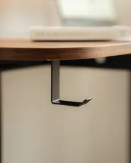 Schreibtisch elektrisch höhenverstellbar WILBANKS 120 cm x 60 cm mit USB-Anschluss Braun / Schwarz_1154717