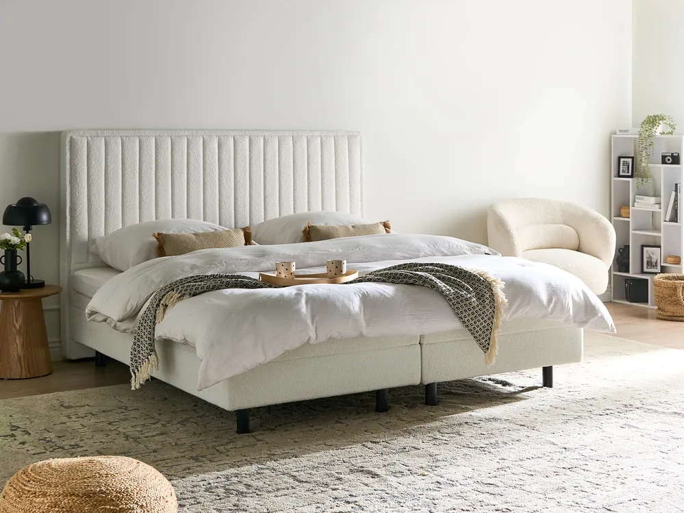 Bett verstellbar Bouclé DUKE II 180 x 200 cm Cremeweiß