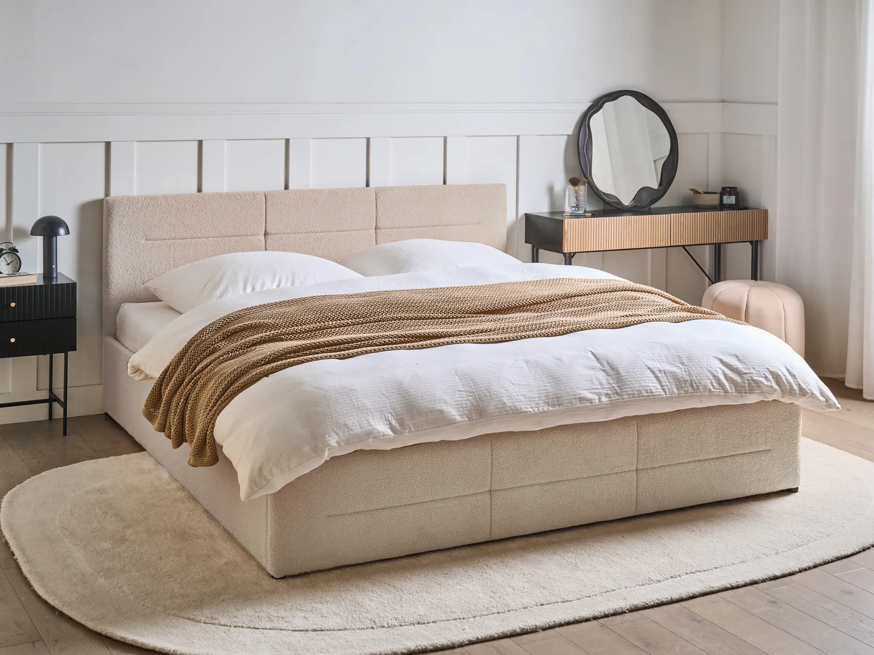 Ottoman Bed MASSOGNES Boucle Beige 180 x 200 cm_1030428