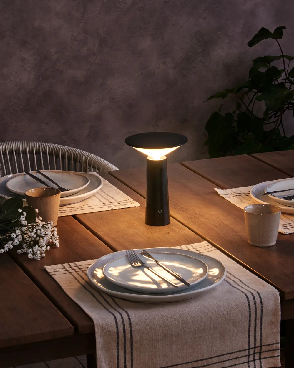 Kabellose LED Tischlampe LEVIRA mit Dimmer Metall Schwarz
