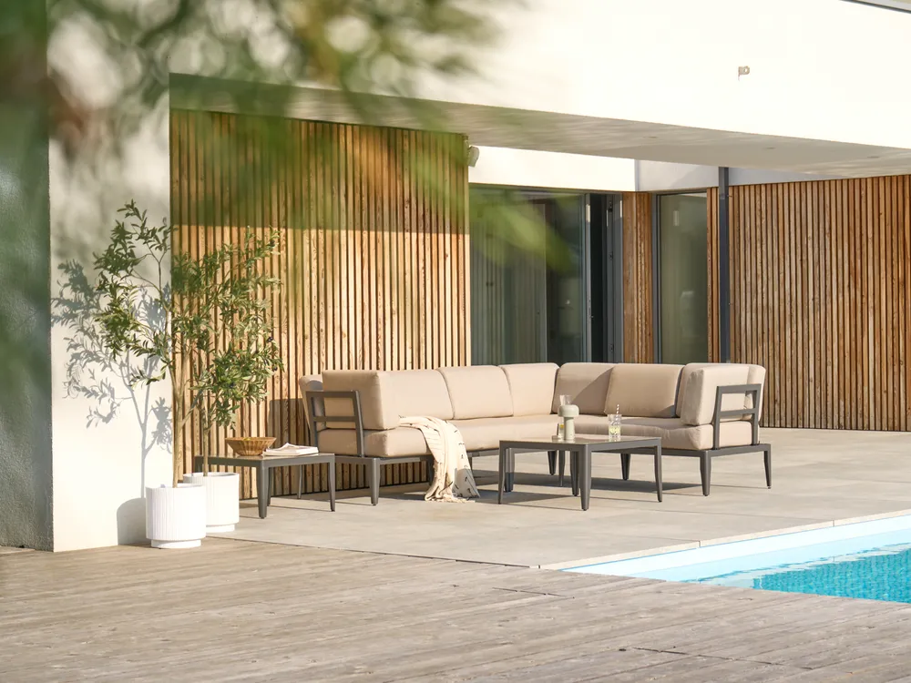 Garten Ecksofa mit Tisch 6-Sitzer RIMA III modular Metall Beige linksseitig