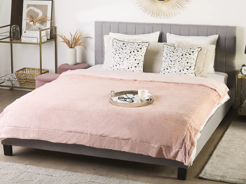 Kuscheldecke GELIK 180 x 200 cm Rosa