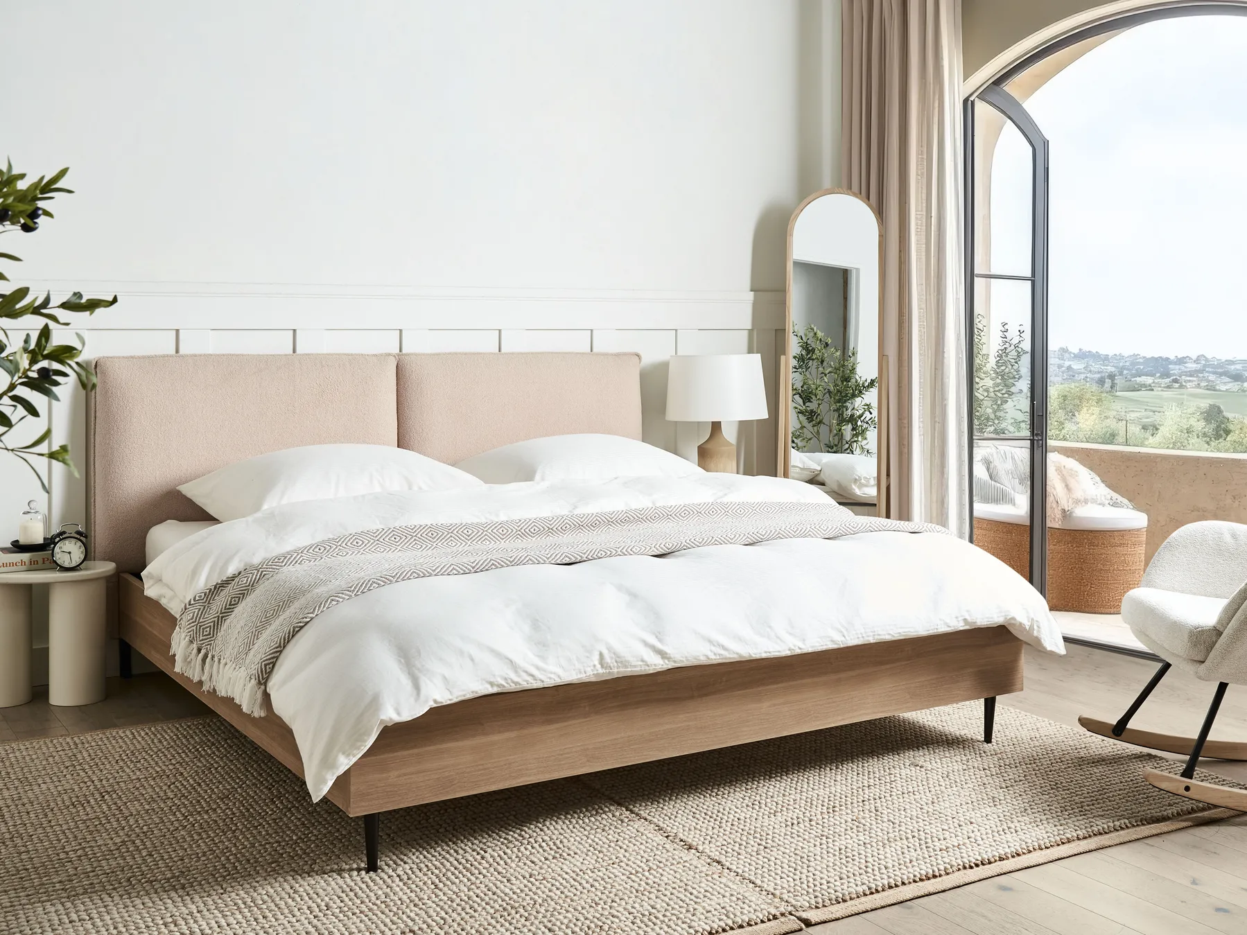Bett mit Lattenrost Bouclé LIMANTON 180 x 200 cm Beige_971498